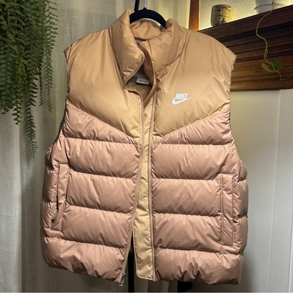 Nike Women's Two-Tone Puffer Vest in Blush
